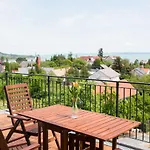 Flow House&garden Бадачоньтомай